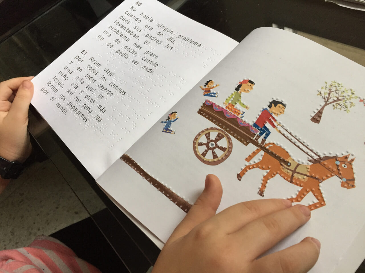 Libros en braille para niños. Relatos, cuentos y cantos afro, indígenas y rrom.